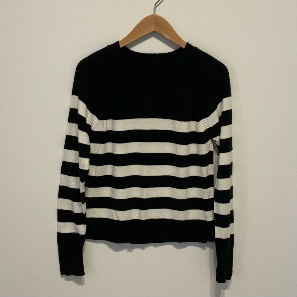Banana Republic Factory Dark Gray Sweater
